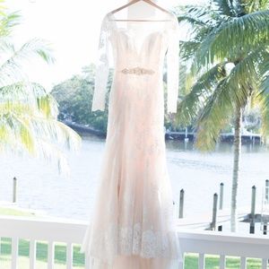 Sexy Allure Bridals Vintage Sleeve Wedding Dress